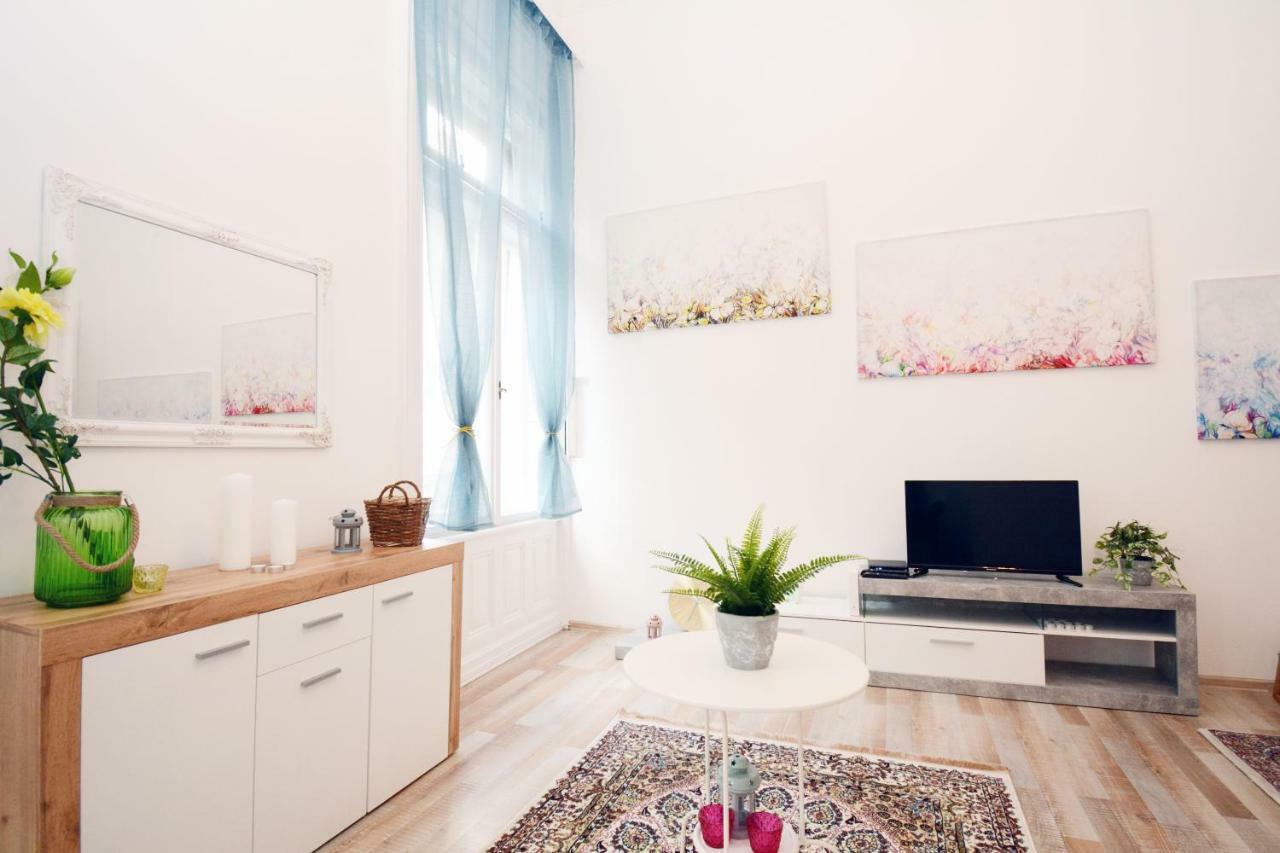 Lillybeth City Center Apartments Budapest Eksteriør bilde
