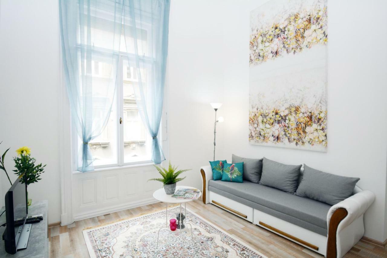 Lillybeth City Center Apartments Budapest Eksteriør bilde