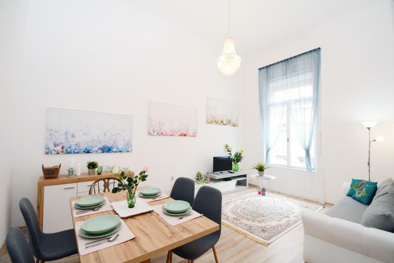 Lillybeth City Center Apartments Budapest Eksteriør bilde